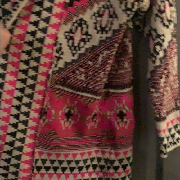 Bright pink Aztec cardigan. Brand new - Picture 3 of 6